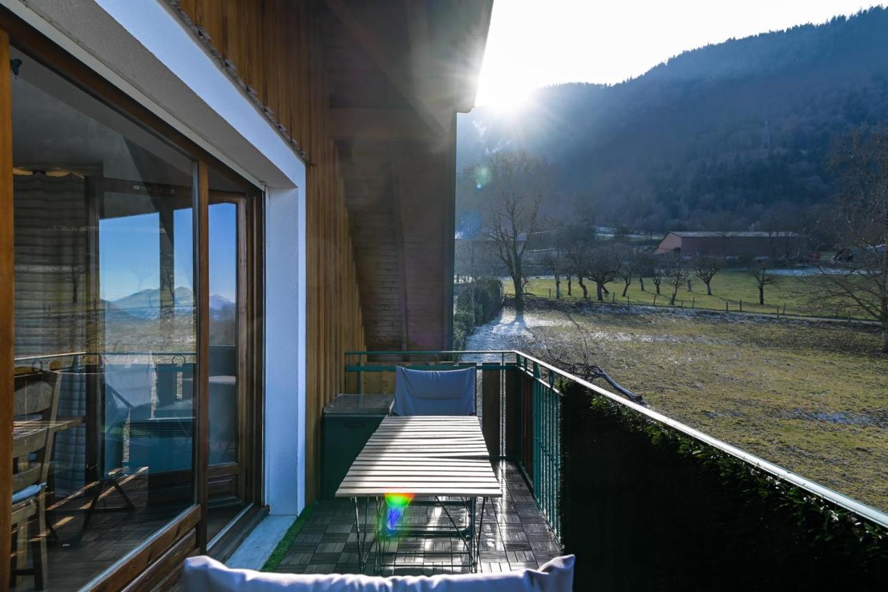 The Green Fee Close To The Golf Course And 5 Minutes From The Lake Giez Dış mekan fotoğraf